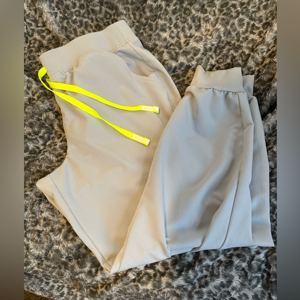 NWOT Sz XL Figs Zamora